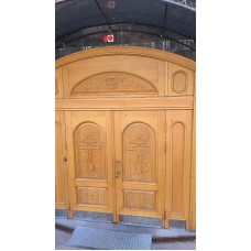 Входная дверь из массива дуба