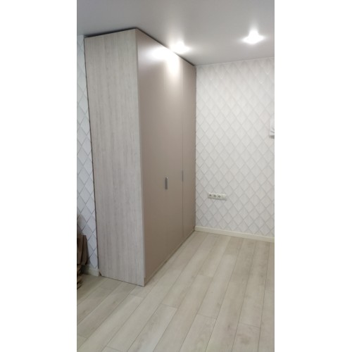 Шкаф с подсветкой в спальню