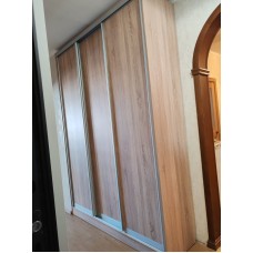 Трехстворчатый шкаф купе